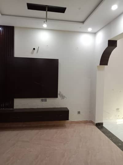 3 MARLA HOUSE FOR RENT NO GAS