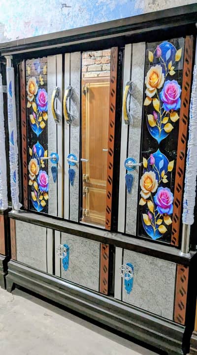 3 DOOR & PETTA ALMARI