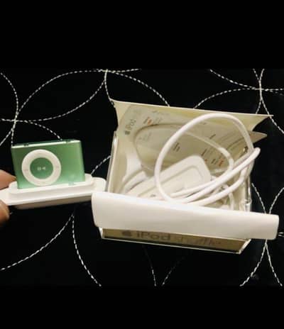 iPod Apple shuffle 1gb new for sale