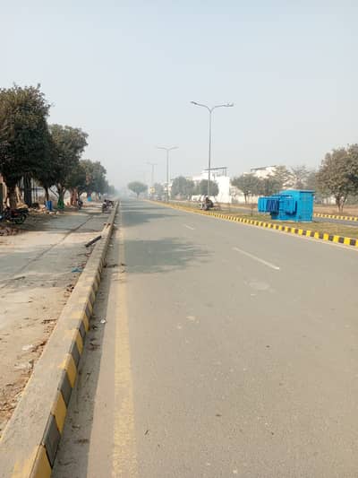 8 Marla Residential Plot For Sale | 150 Ft Road | DHA 9 Town Block D