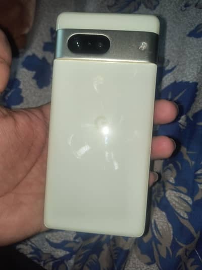 Pixel 7 10/10 condition 8/ 256 storage