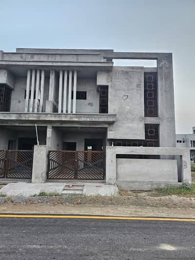 5 MARLA SOLID GRAY STRUCTURE AVAILABLE FOR SALE NEAR TO PARK , COMMERCIAL & MOSQUE