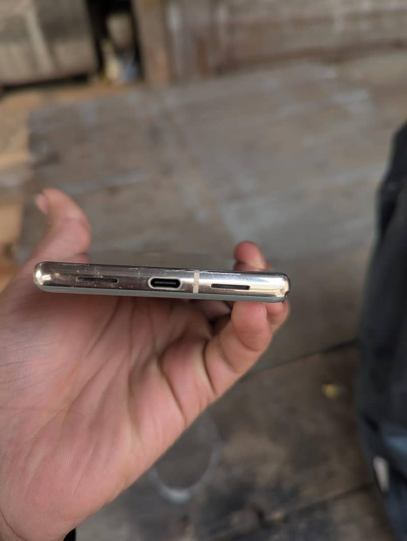 Google pixel 7 pro 2