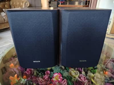 original Japan Aiwa speakers  and surrounding speakers