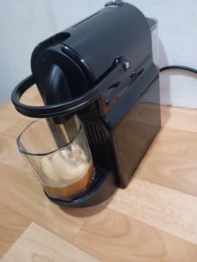 Delonghi Nespresso capsules Caffe maker