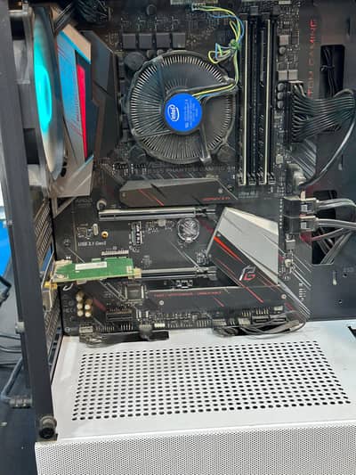 Gaming PC & Lcd with keyboard and mouse.