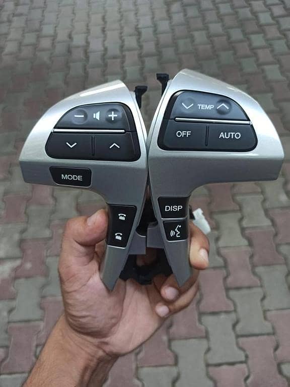 Toyota Altis / Axio / Premio Multimedia Steering Controls + Spring Clock (Chakri)