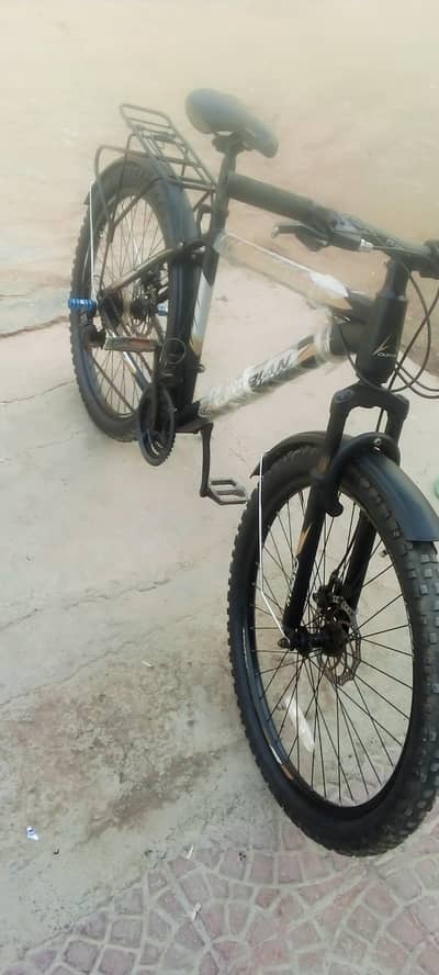 Fully new cycle  only one month used   new model. Cycle color mat 