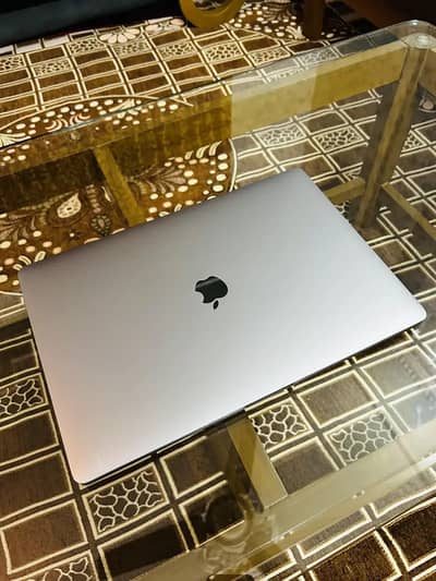 MacBook Pro 15-inch 2019– Intel i7 | Retina Display