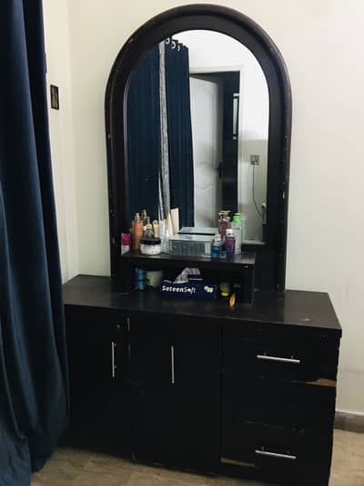 Modern Elegant Dressing Table with Mirror | Stylish Vanity Table