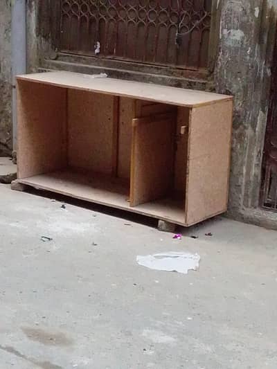 kapro k ly h dekhle door h teen jis n Lena h vohi rabta kre