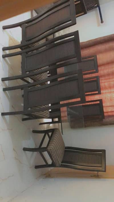 8 chair Dinning table