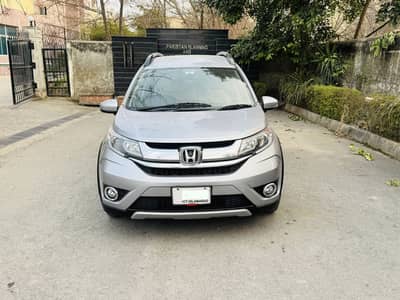 Br-v Automatic Almost total geniune no touching  7 seaters family car