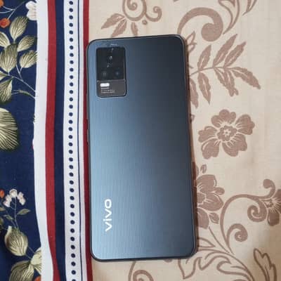 Vivo V21e black color 8/128 for sale + delivery available