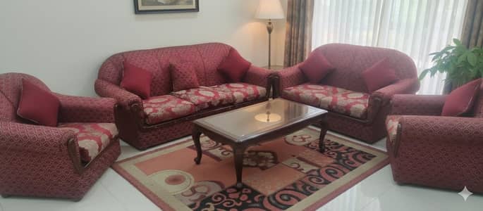 7 Seater Sofa in Good Condition