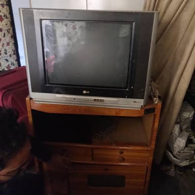 tv with trolley