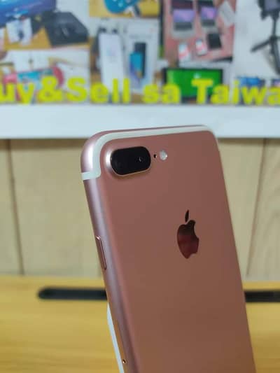 Apple iPhone 7 plus 128 GB memory WhatsApp number 03.27. 49.20. 2.89