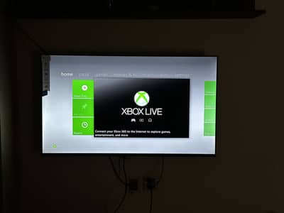 X box 360 E- Slim with box