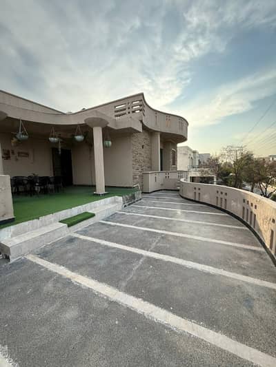 1 Kanal House for Sale