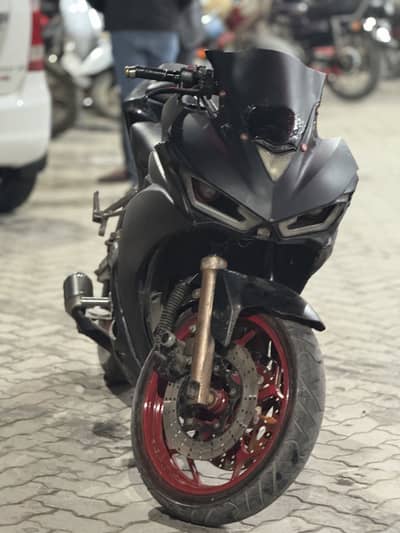 Yamaha R3 ka replica 400cc hai dual salndar