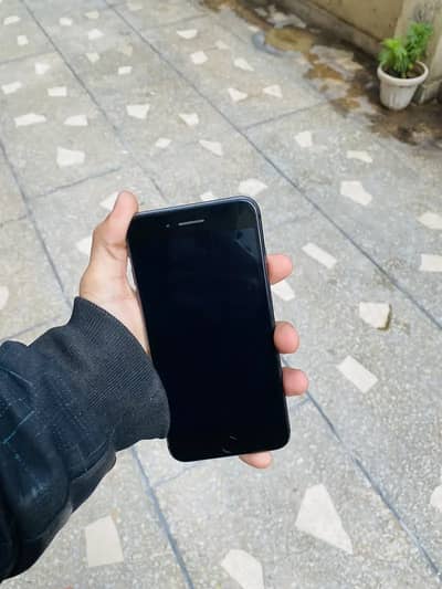 iPhone 8 Plus good condition