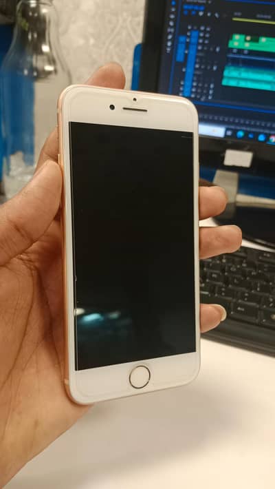 Iphone 8 Non Pta Water pack All ok Ungrat sale. .