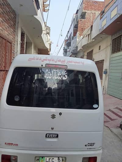 i am selling my every vagon japanese 2010 model driven 210000