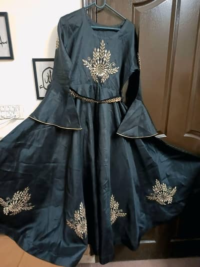 Elegant Black Maxi – New Condition 