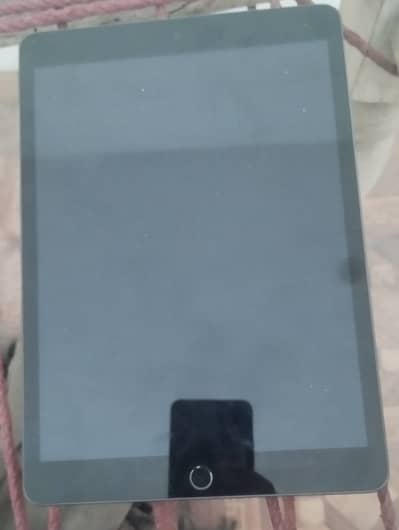 IPad 9th Generation Used all ok with Charger and back cover