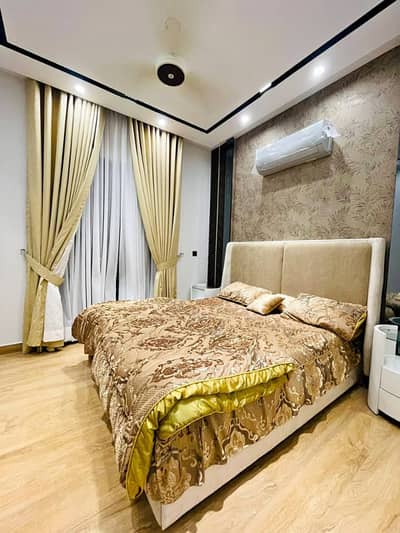 10 Marla Luxury Fully Furnished Stylish Lower Portion House With Gas Available For Rent In Bahria Town Lahore.