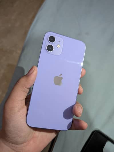 iPhone 12 (128 GB) - Factory Unlocked