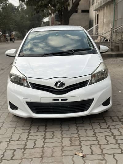 Toyota vitz auto 90/ orignal condition brand new car
