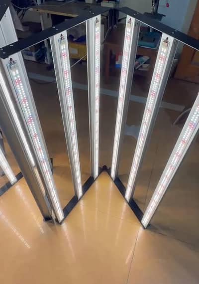LED Grow Light / 600W Full-Spectrum Foldable LED Grow Light
