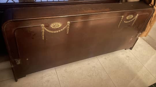 Wooden bed | Old wood