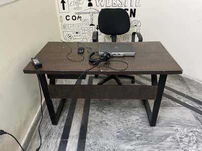 Office Furniture Tables anr Chairs Complete