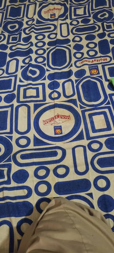 master mattress  achi condition mai