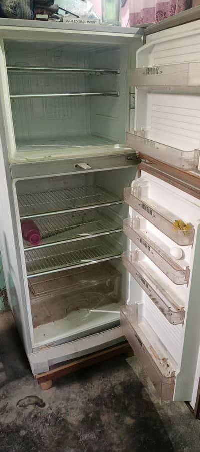 Dawlance Mid Size Fridge