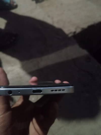 Infinix hot 60i 6 128.