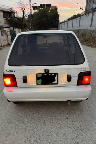 Suzuki Mehran VXR white