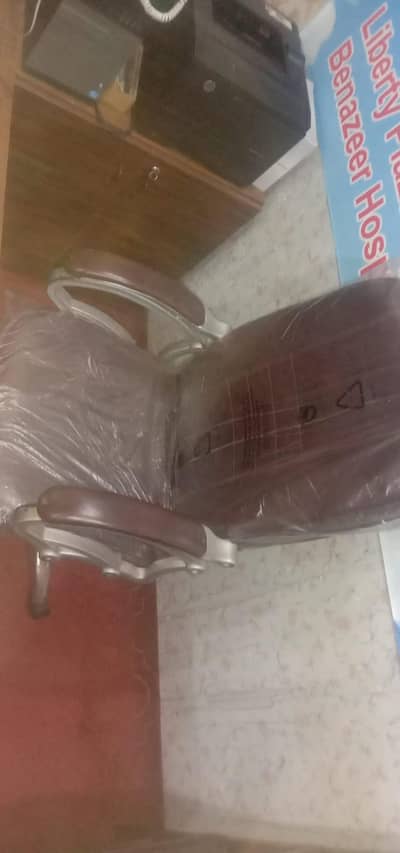 Complete office furniture