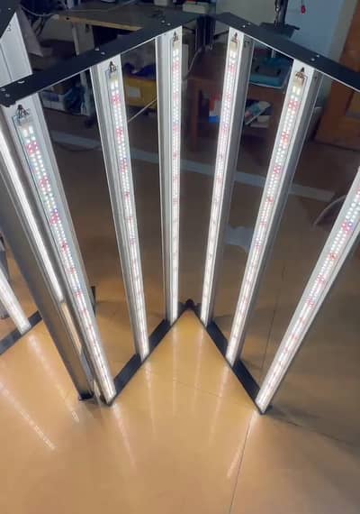 LED Grow Light / 600W Full-Spectrum Foldable LED Grow Light
