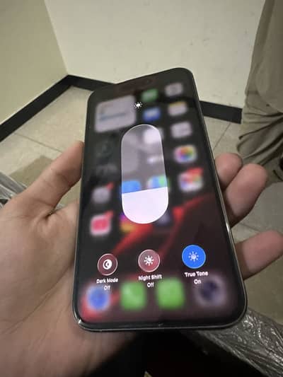 Iphone 15 pro jv 256 10/10 with box 86 health