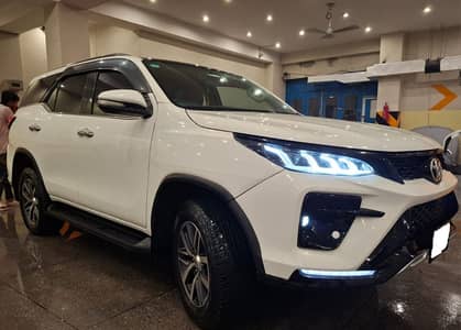 Toyota Hiace Grand Cabin/ hiroof and Coaster for rent honda BRV, V8