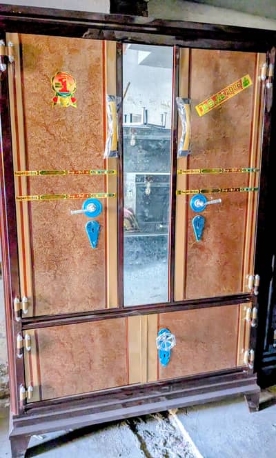 BRAND NEW STELL SAFE ALMARI