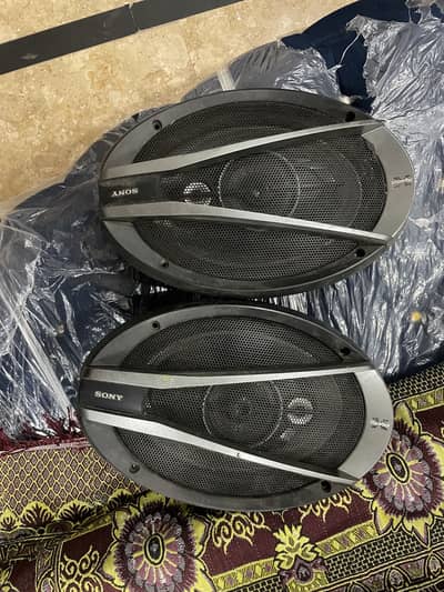sound system 2 speaker original Sony and Amp and baser