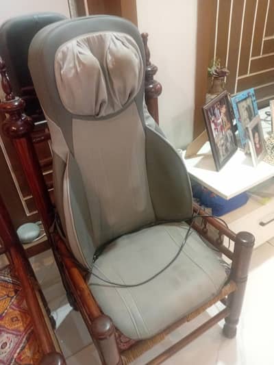 massaging seat