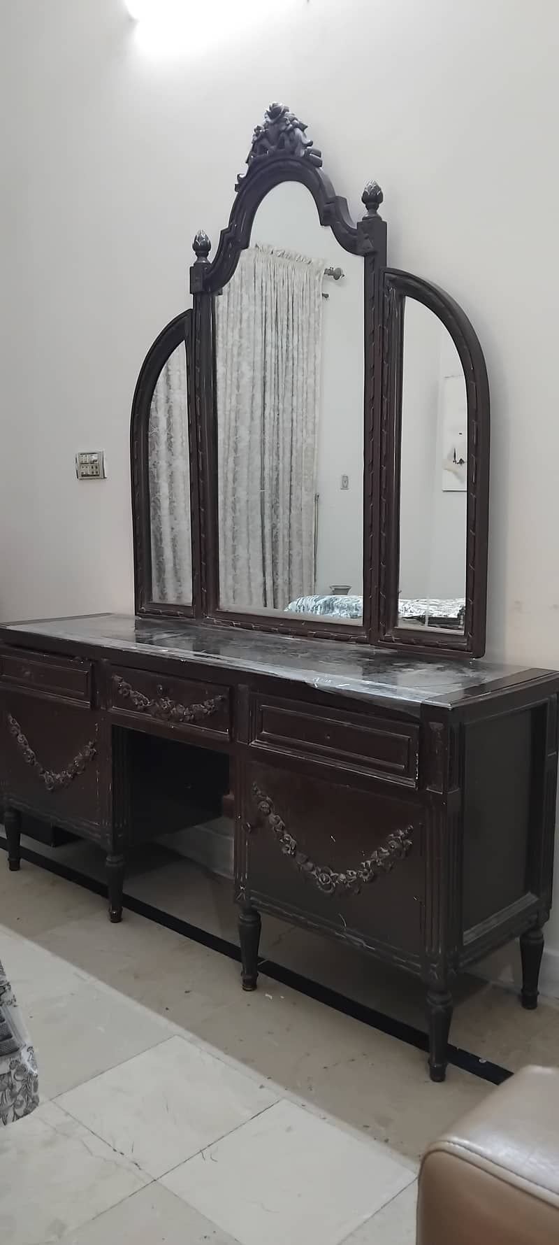 Dressing table 2