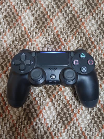 urgent sale and fix price ps4 slim with 2 controlers and 5 cd