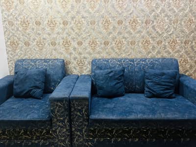 5 SEATER SOFA HARDLY USED 5 to 6 MONTHS IN WELL CLEANED CONDITION