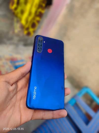 realme 5 pro (8/128)